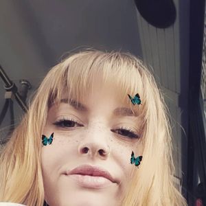 Meet your Posher, Karolanne ruel